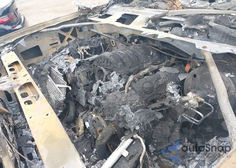 2014 Chevrolet Silverado 1500 1Lt from USA, damaged, VIN 3GCUKREC2EG512266